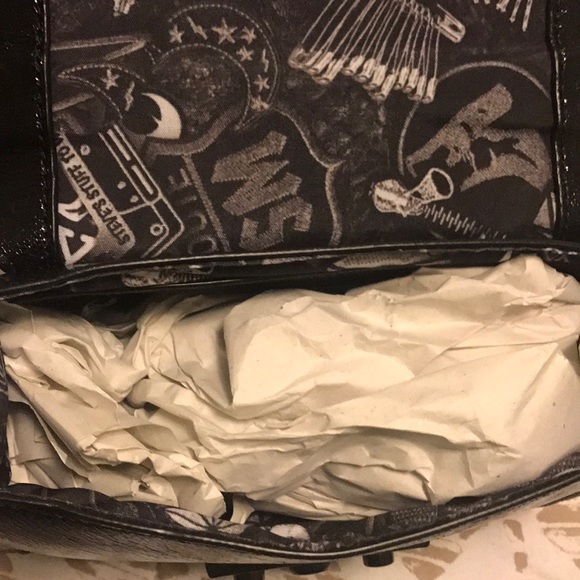 Satchel - Picture 4 of 5